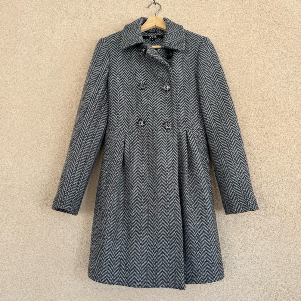 DKNY Double Breasted peplum wool blend Pea coat in gray herringbone weave Sz 4